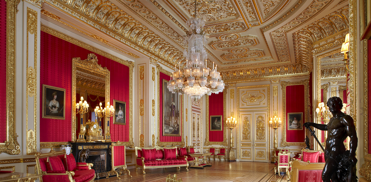 Lavishly decorated gold and red room