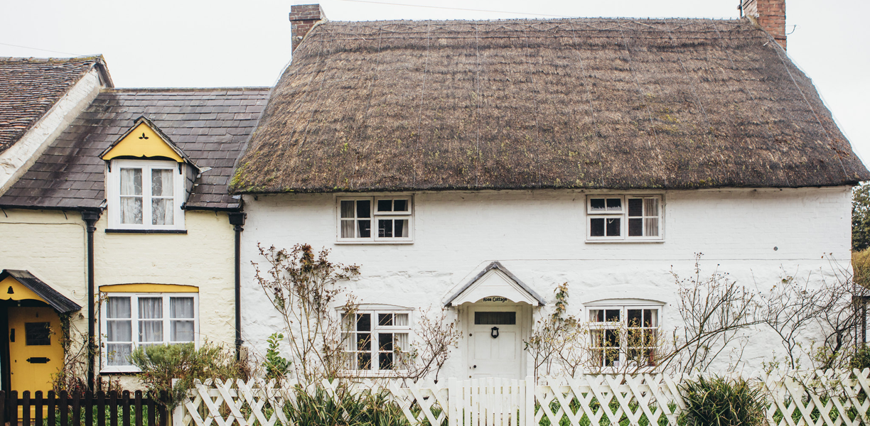 Thatched cottage in the village of Avebury